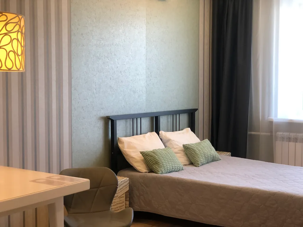 Студия возле ТЦ Изумрудный город