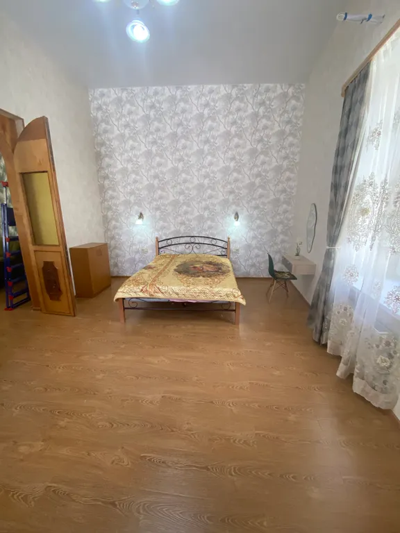 Уникальная квартира с интересным ремонтом и настоящим камином