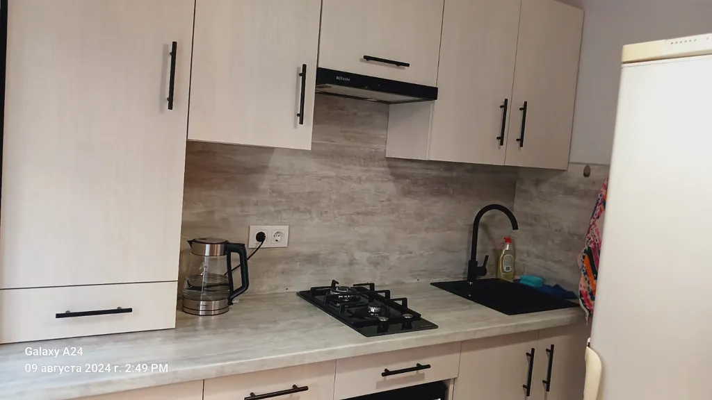 Уютная квартира в центре города, с видом на реку Ловать