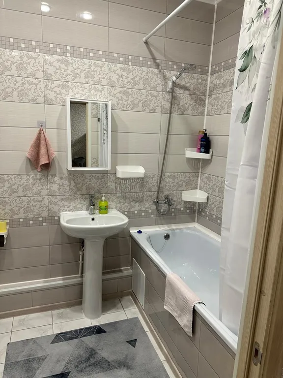 Чудесная евро2 на высоком этаже