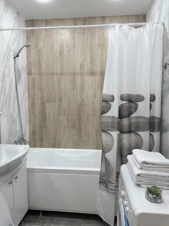 Студия с панорамной лоджией у арены Трактор