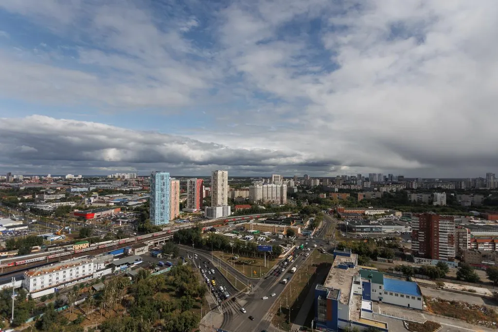 Студия с видом на город