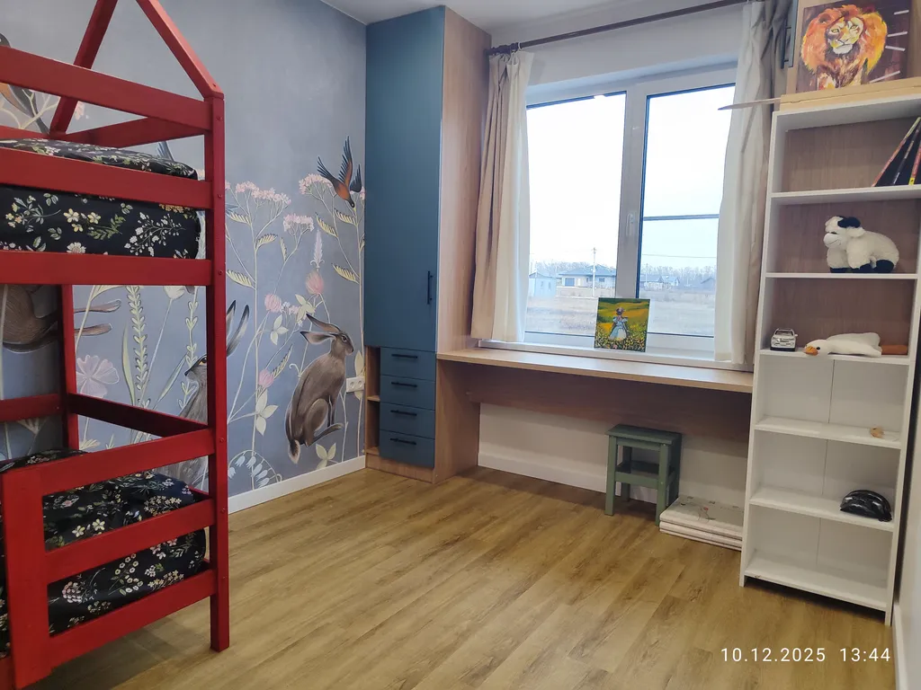 Уютный домик на берегу озера