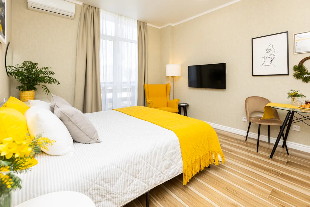 Студия с видом на рассвет в горах, с кухней и балконом