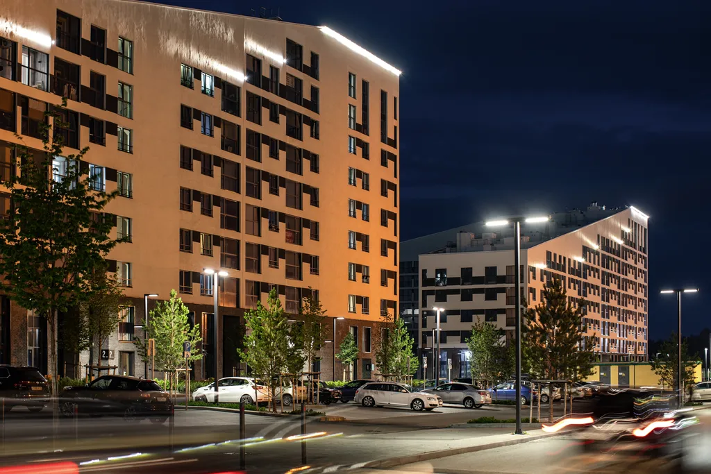 Двухуровневый лофт с 7-метровыми потолками и панорамными окнами