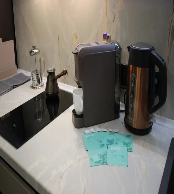 Апартаменты видовые с террасой и кофемашиной в номере на озере Еловое