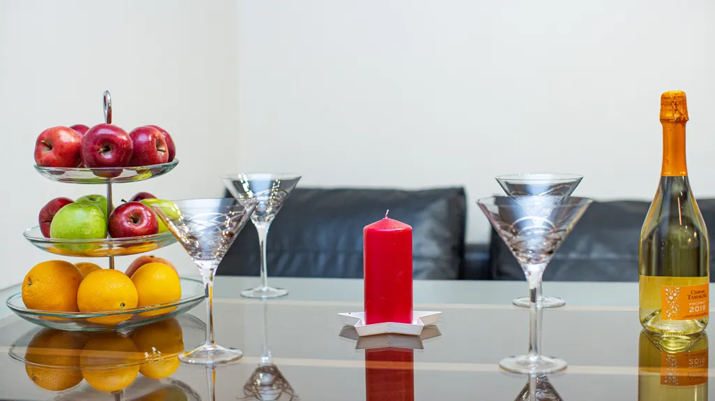 4BR Apartment next to St Isaak Cathedral