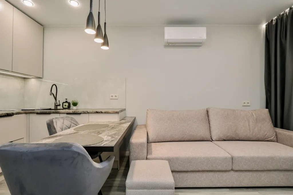 Очаpoвательнaя квaртиpа с пaнopaмным бaлконoм