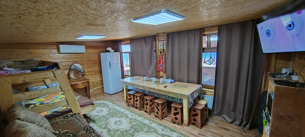 Комплекс с баней из бруса на берегу моря