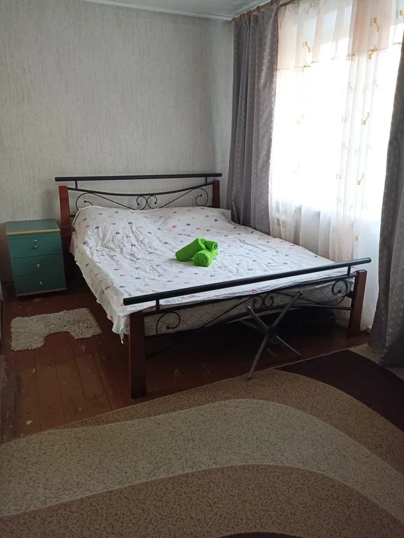 Квартира Комната в уютном доме — аренда посуточно в Новокузнецк