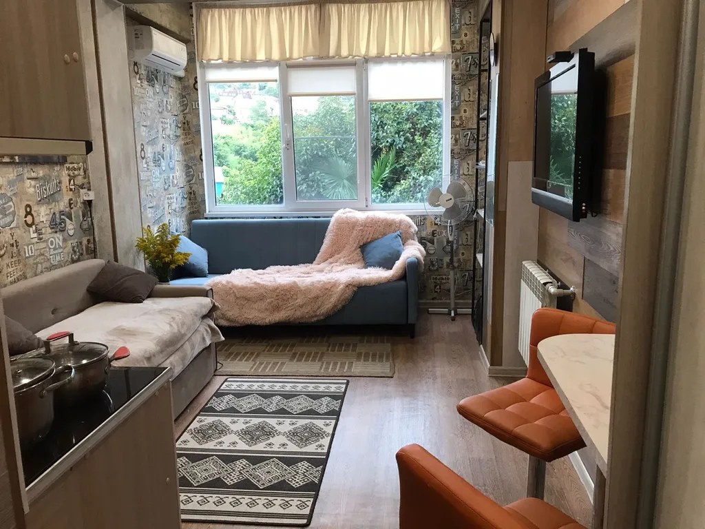 Студия в центре в 15 минутах пешком от моря