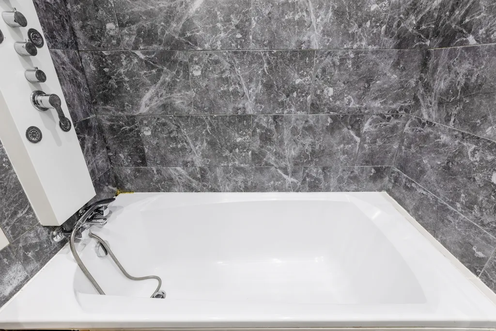 Квартира Современная трёхкомнатная квартира в сталинском доме у Москва-сити — Москва