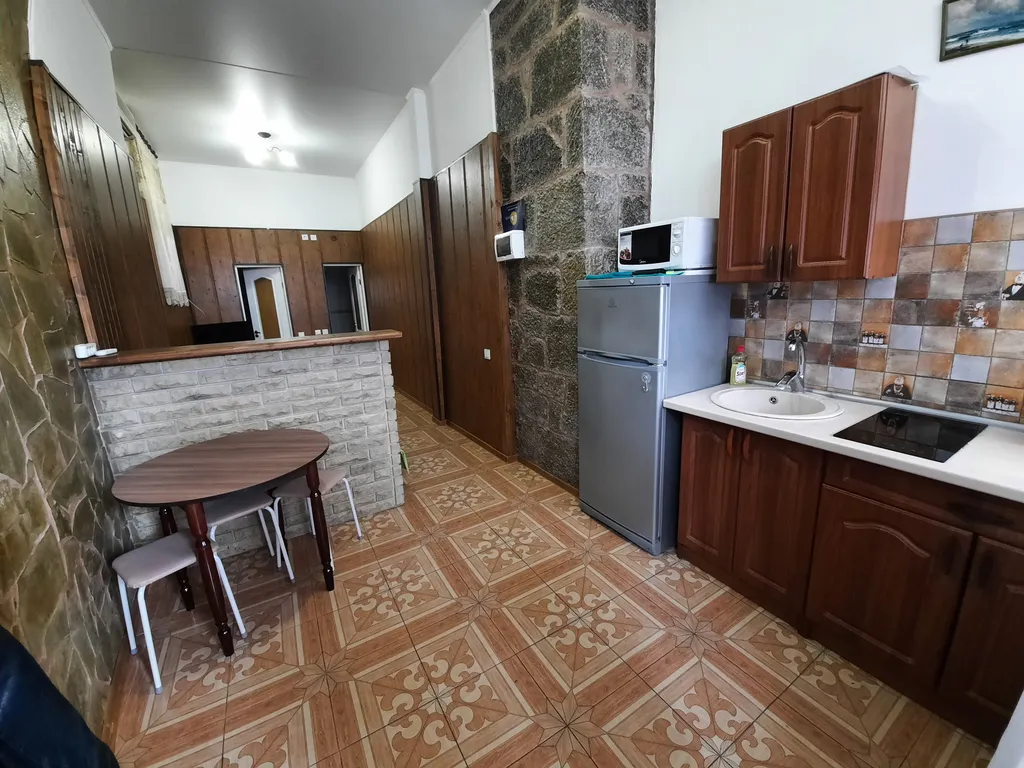 Уютная квартира в центре города — аренда посуточно в Алупка