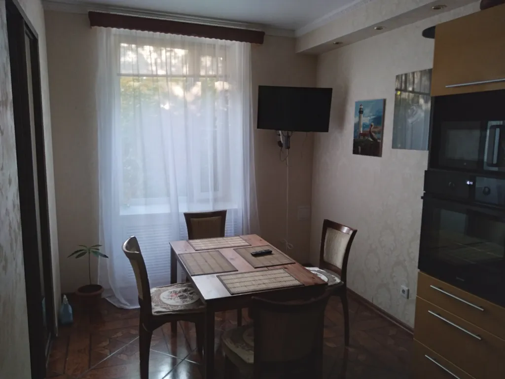 Семейная квартира рядом с Французским прудом