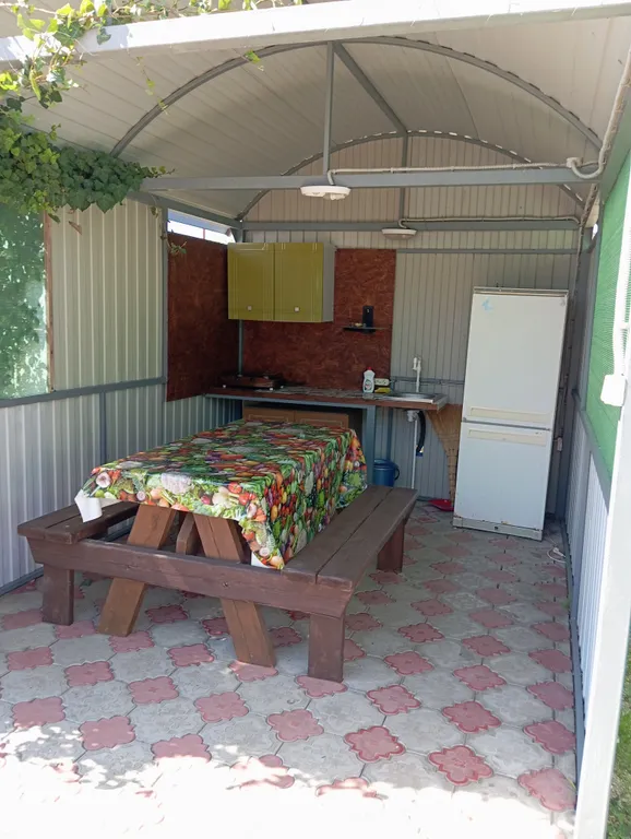 Коттедж Летний двухкомнатный  домик — Должанская