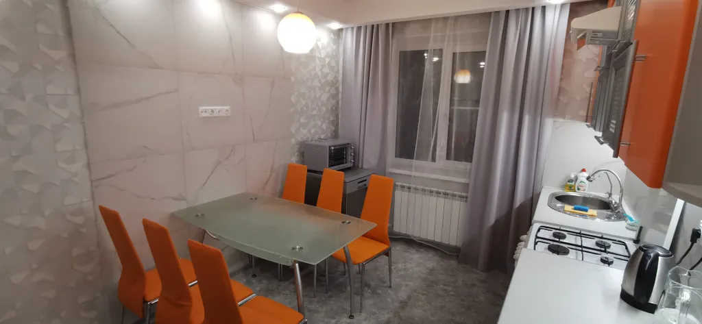 Коттедж Часть дома в частном на первом этаже с большим бассейном — Волгоград