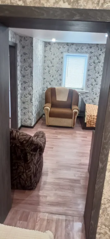 Трёхкомнатный дом в черте города с беседкой и мангалом.