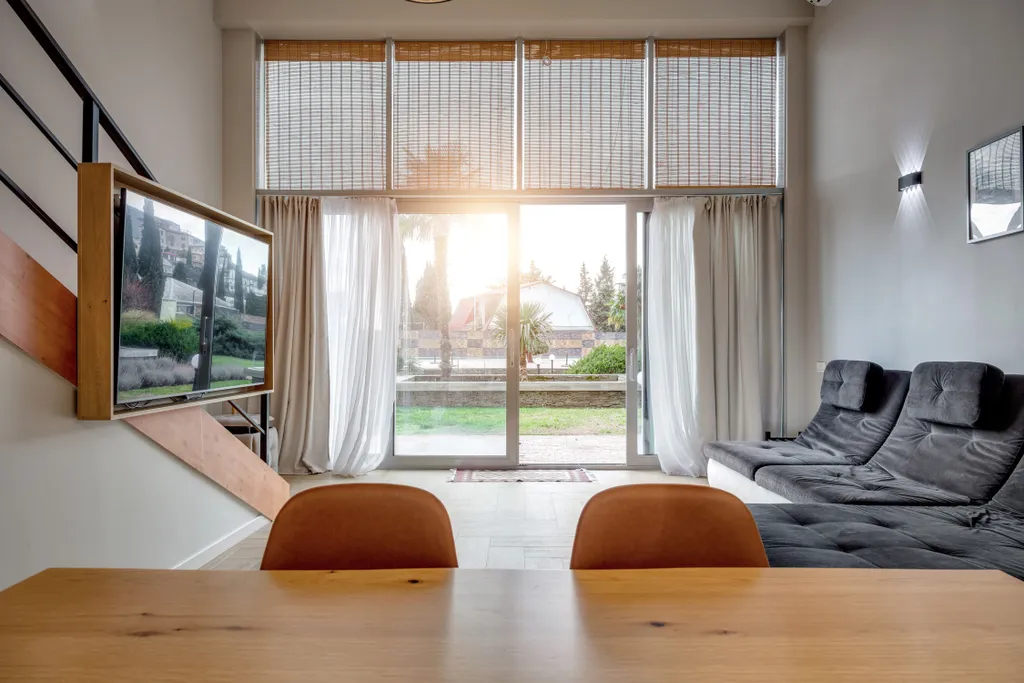 Однокомнатная двухуровневая современная квартира