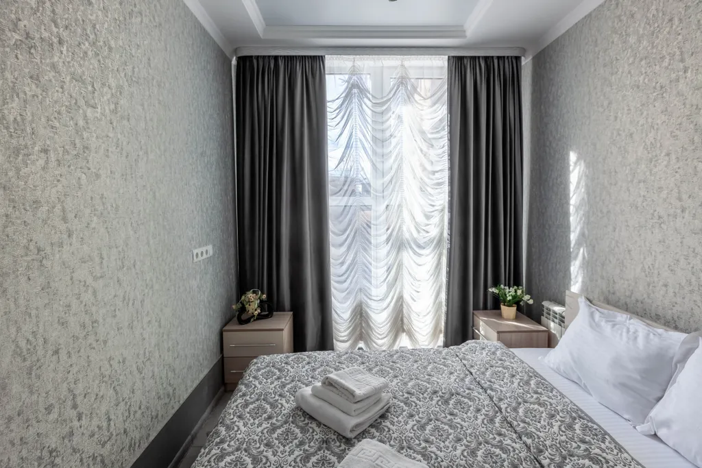 Трёхкомнатная квартира с евроремонтом в новом двухэтажном здании