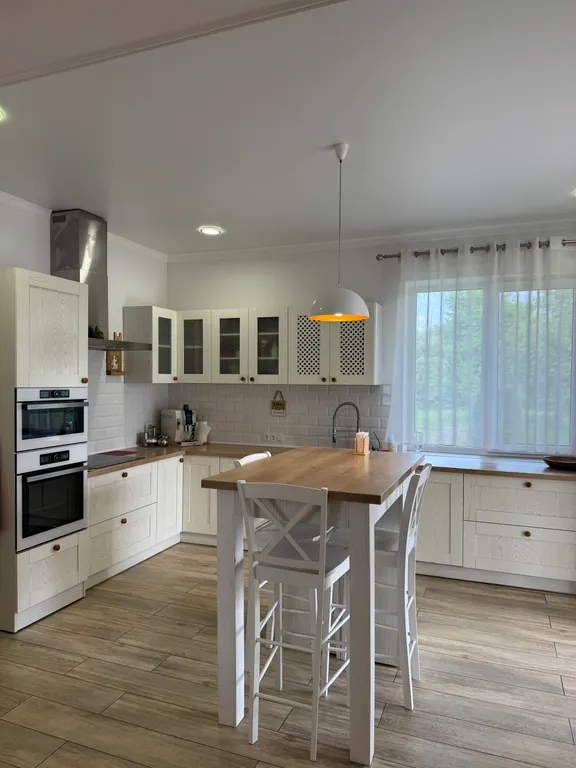 Уютный семейный дом на заливе вблизи города Брест