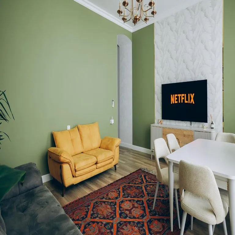 Стильные апартаменты с балконом