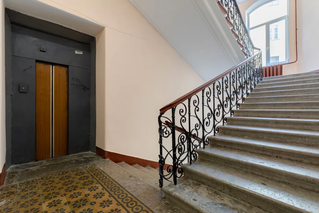 Квартира 5-комнатная Квартира — Санкт-Петербург
