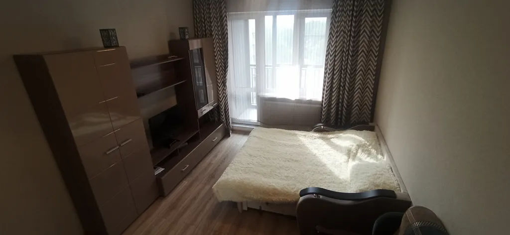 Уютная квартира с закрытой бесплатной парковкой — аренда посуточно в Обнинск