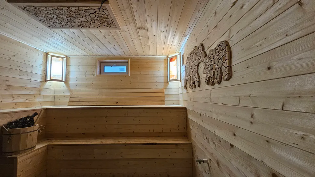 Дом с двумя спальнями и тёплым бассейном