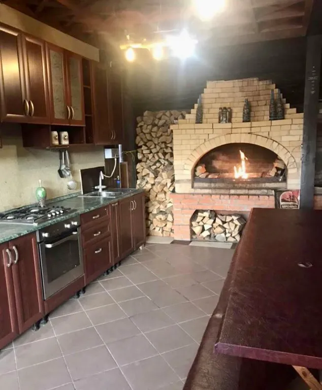 Дом с баней и бассейном