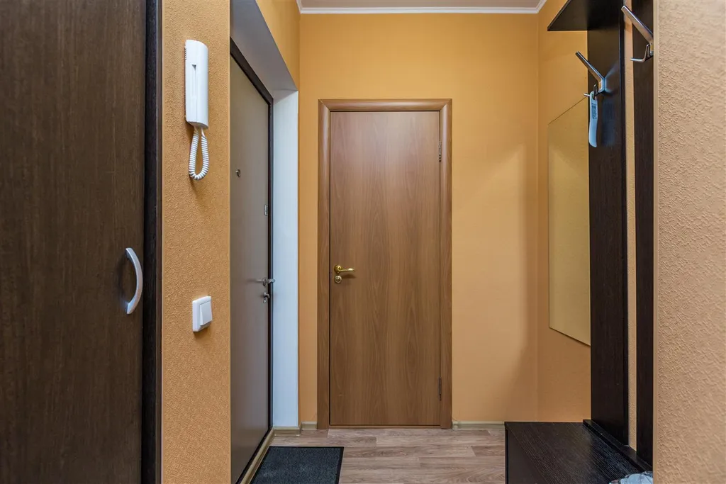 Квартира-студия с необычной планировкой со свежим ремонтом