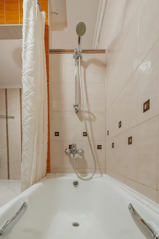 Двухкомнатная квартира с историей в центре Екатеринбурга