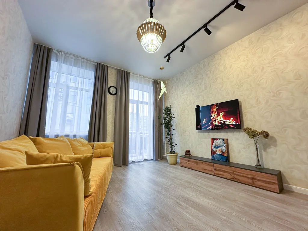 Просторная атмосферная квартира рядом с вокзалом — аренда посуточно в Кемерово