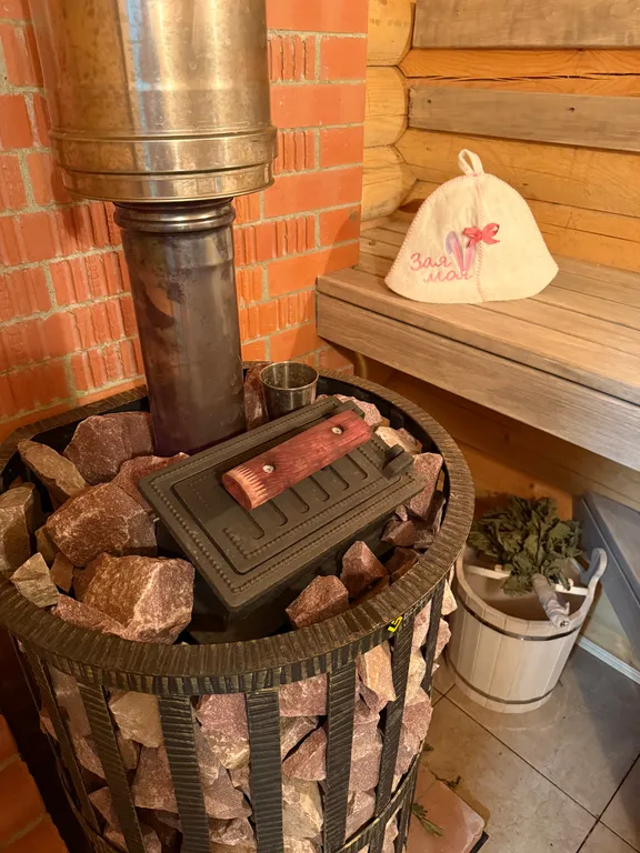 Загородный дом с баней и чаном