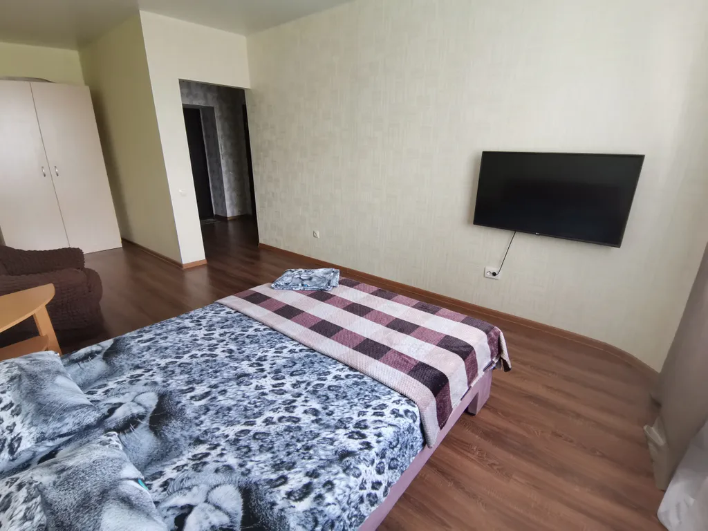 Квартира в районе ТЦ Кристалл