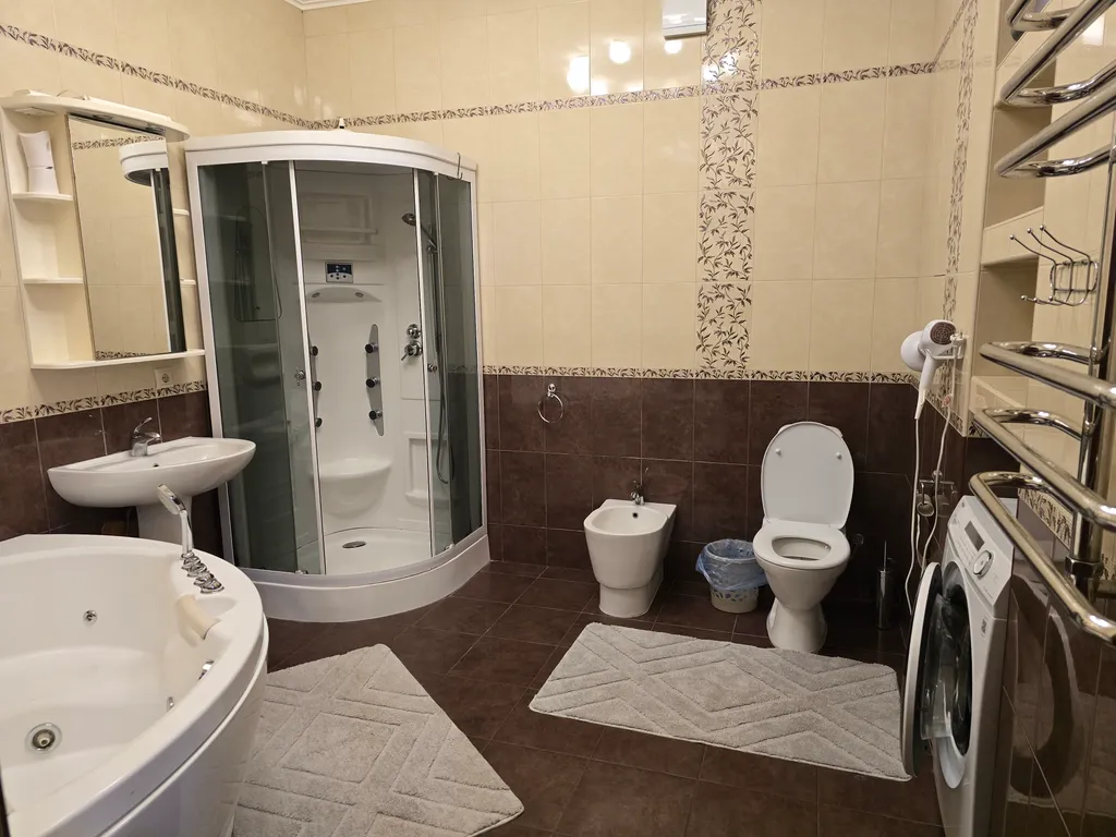 Уютная квартира с видом на морпорт в центре