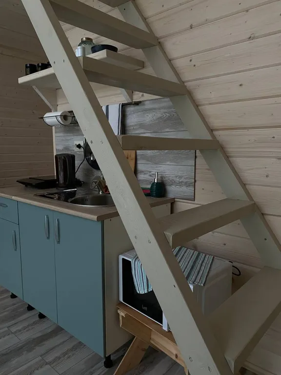 Дом с баней и  чаном у горячего источника