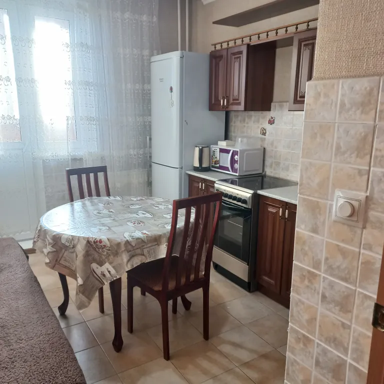 Однакомнатная квартира у трц Остров