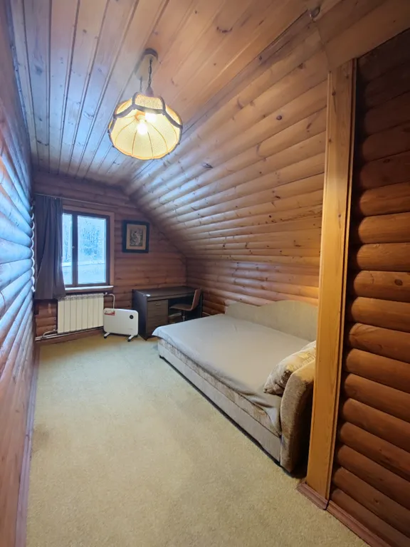 Дом с прудом