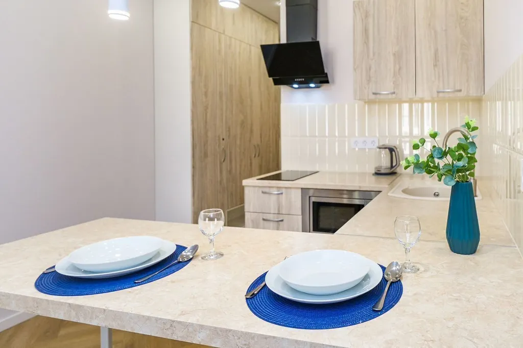 Дизайнерская светлая студия для 3 человек