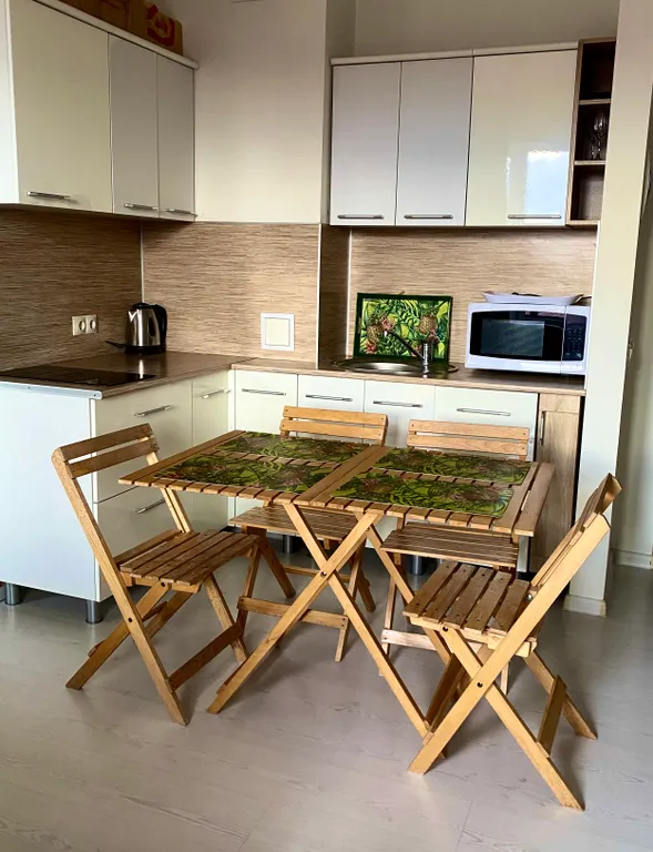 Студия с бассейном у моря