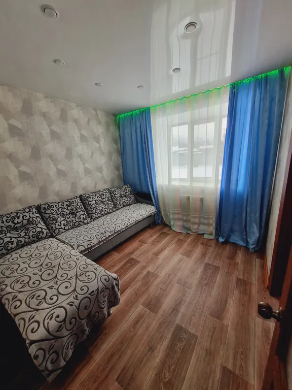 Часть дома с камином