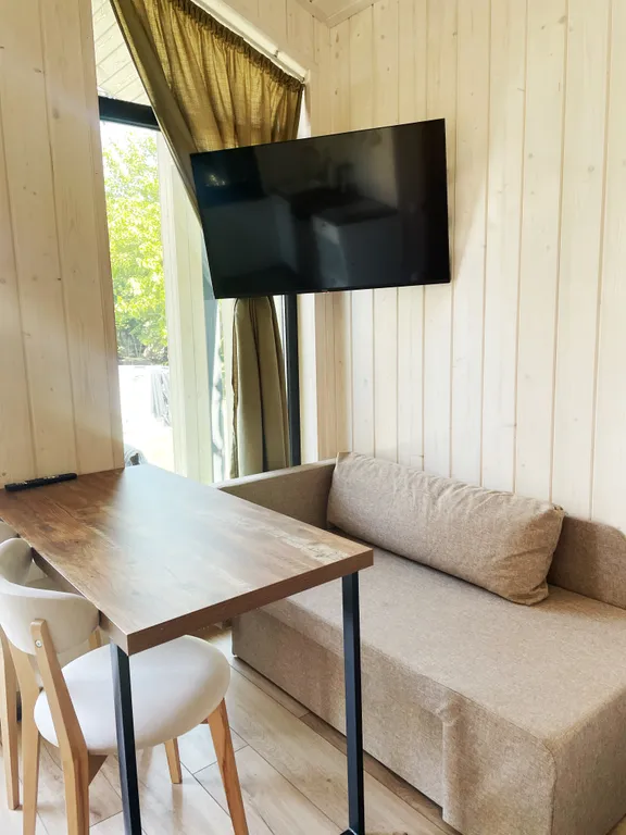 Уютный дом в южном саду