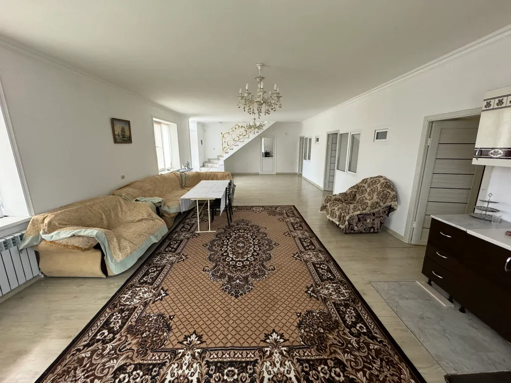 Коттедж 6-комнатный Дом — аренда посуточно в Дербент