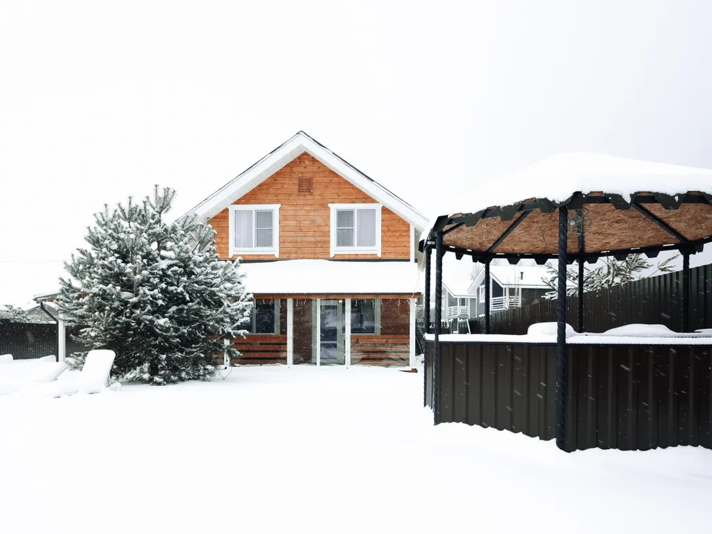 Дом на Горьковском море напротив спортивной базы Море спорта