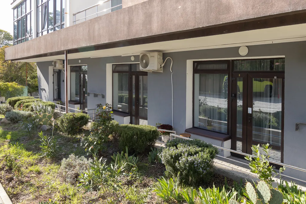 Студия у Массандровского парка в элитном районе Ялты