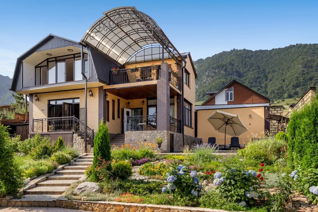 Дом с камином и баней на дровах в райском уголке