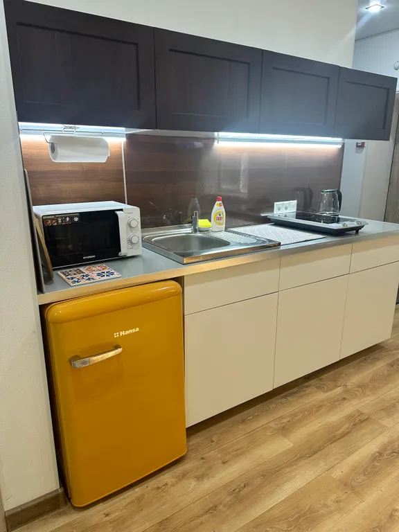 Просторная квартира с отдельным входом возле гипермаркета Перекресток