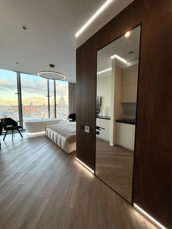 Новые апартаменты-студия на Тверской с потрясающий видом на центр Москвы