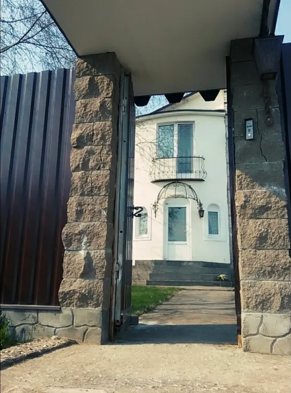 Коттедж в 15 минутах от центра города