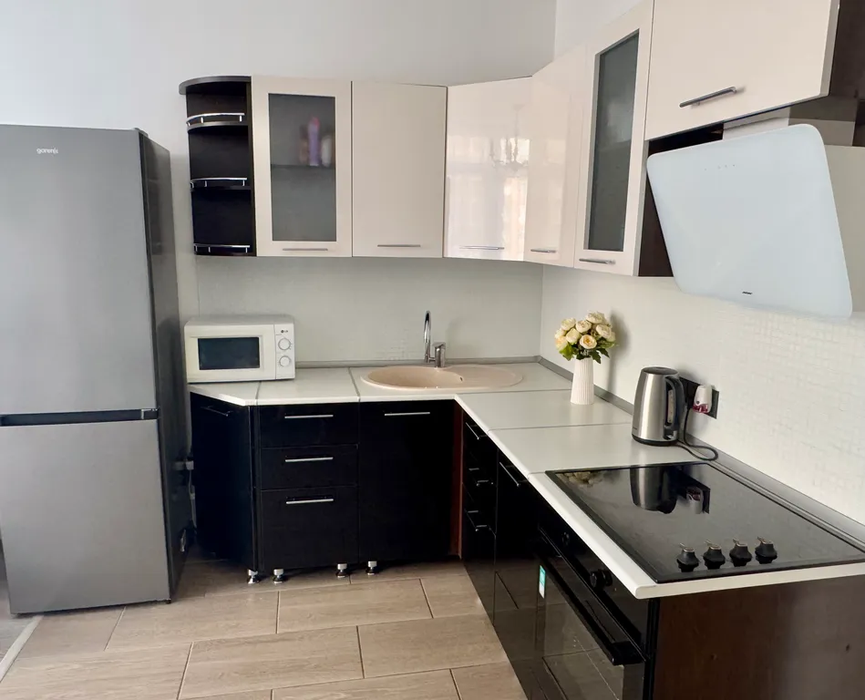 Двухкомнатный апартамент в новом районе в центре